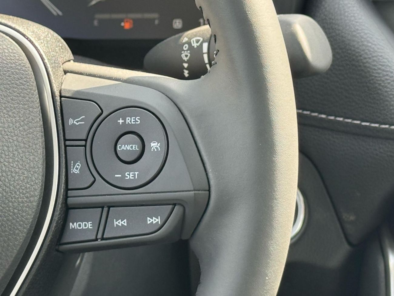 Toyota RAV4 2.5L Hybrid 2WD 2024 Export Price @ 103,500 AED