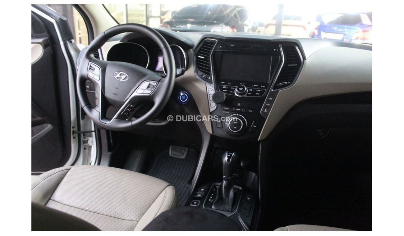 Hyundai Grand Santa Fe GLS هيونداي جراند سنتافي موديل : 2015 مطلوب :42000 درهم الممشى : 187000 كم مواصفات خليجية V6/3.3L 4W