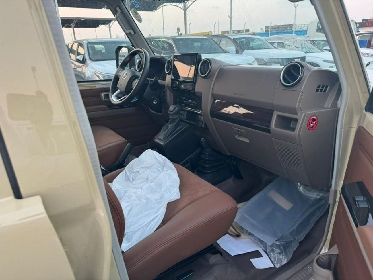 Toyota Land Cruiser Pick Up 2.8L DIESEL AUTOMATIC DOUBLE CABIN FULL OPTION 2024 GCC