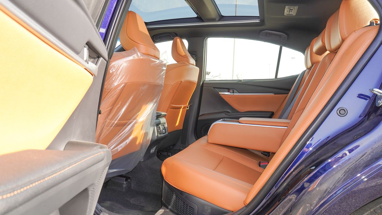 Toyota Camry Lumiere 2.5L HEV