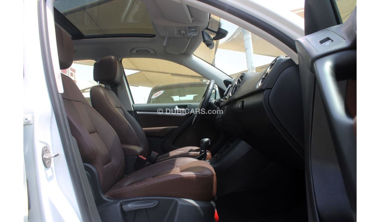 Volkswagen Tiguan SEL ACCIDENTS FREE - GCC - FULL OPTION - 2000 CC - PANORAMIC SUNROOF - ORIGINAL PAINT