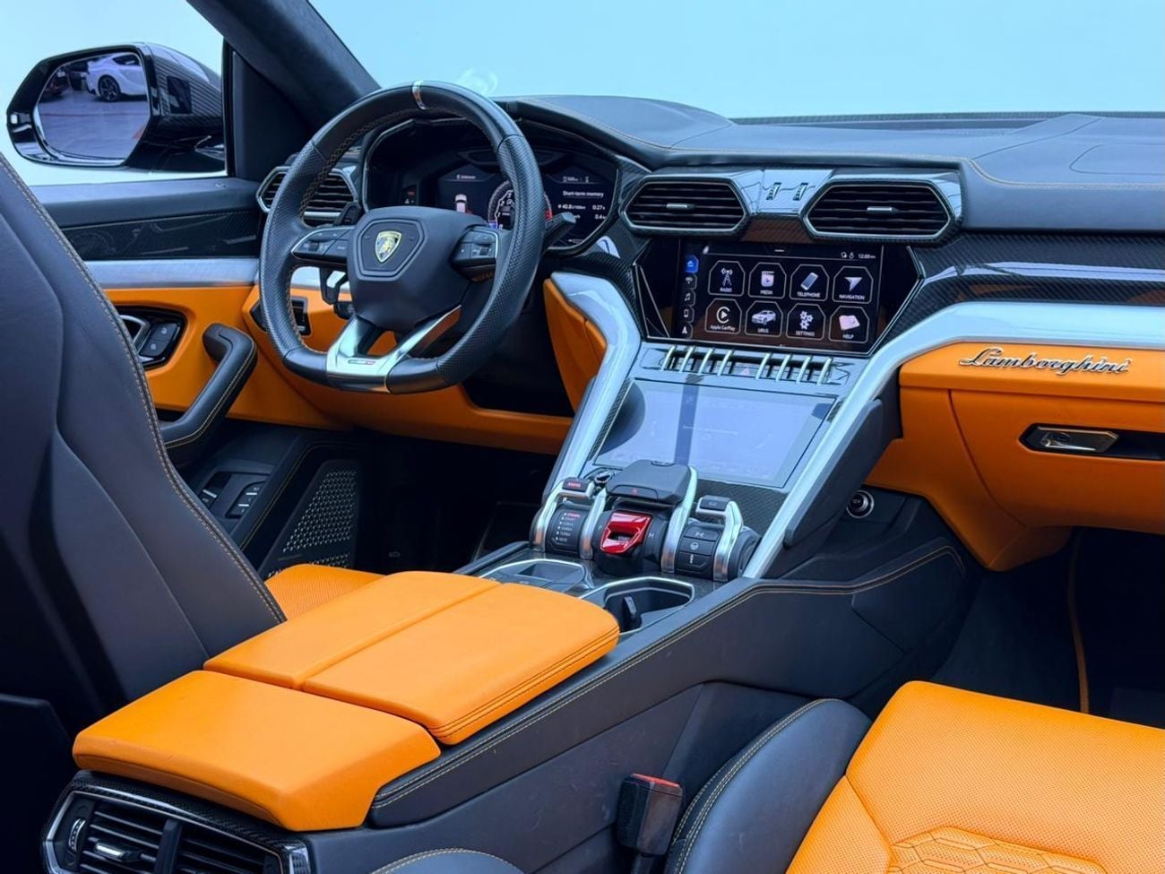 Lamborghini Urus STD 2021 Lamborghini Urus, Warranty, Full Service History, Very Low Km, Excellent Condition, GCC