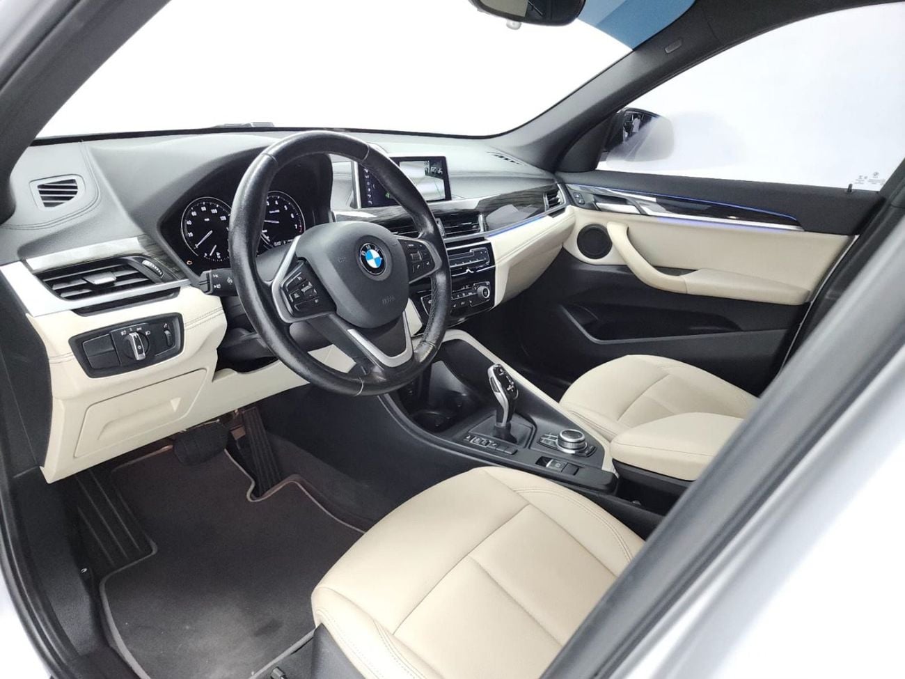 بي أم دبليو X1 xDrive 28i Sport Line 2.0L