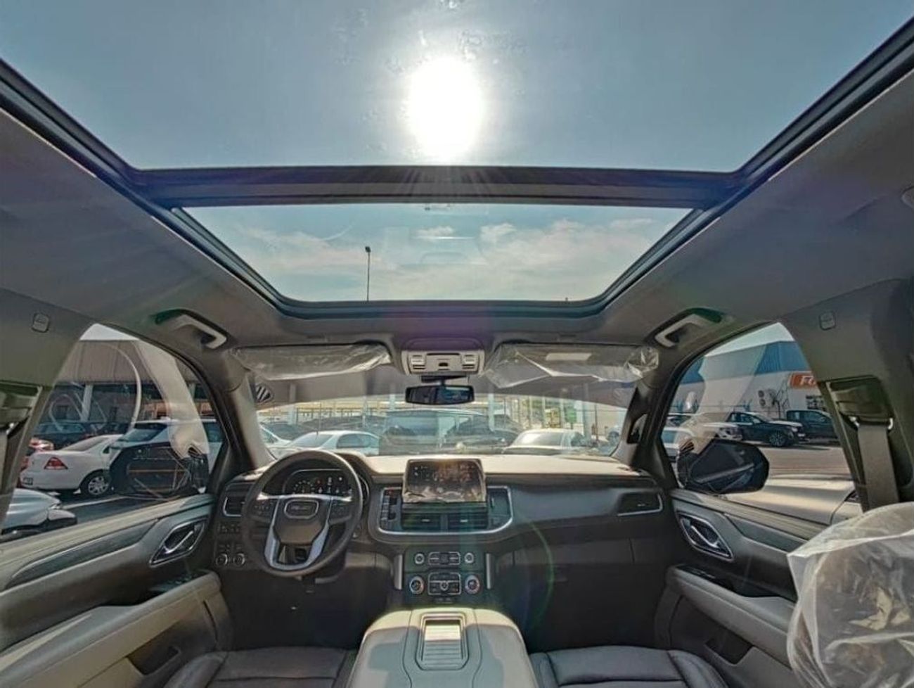 جي أم سي يوكون SLT 5.3 L Under Warranty 2024 GCC