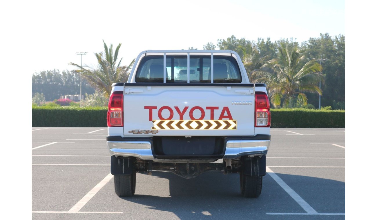 Toyota Hilux GL 2020 | TOYOTA HILUX GL | 4X4 - D/C - M/T - 2.7L - PETROL - WITH GCC SPECS AND WELL MAINTAINED