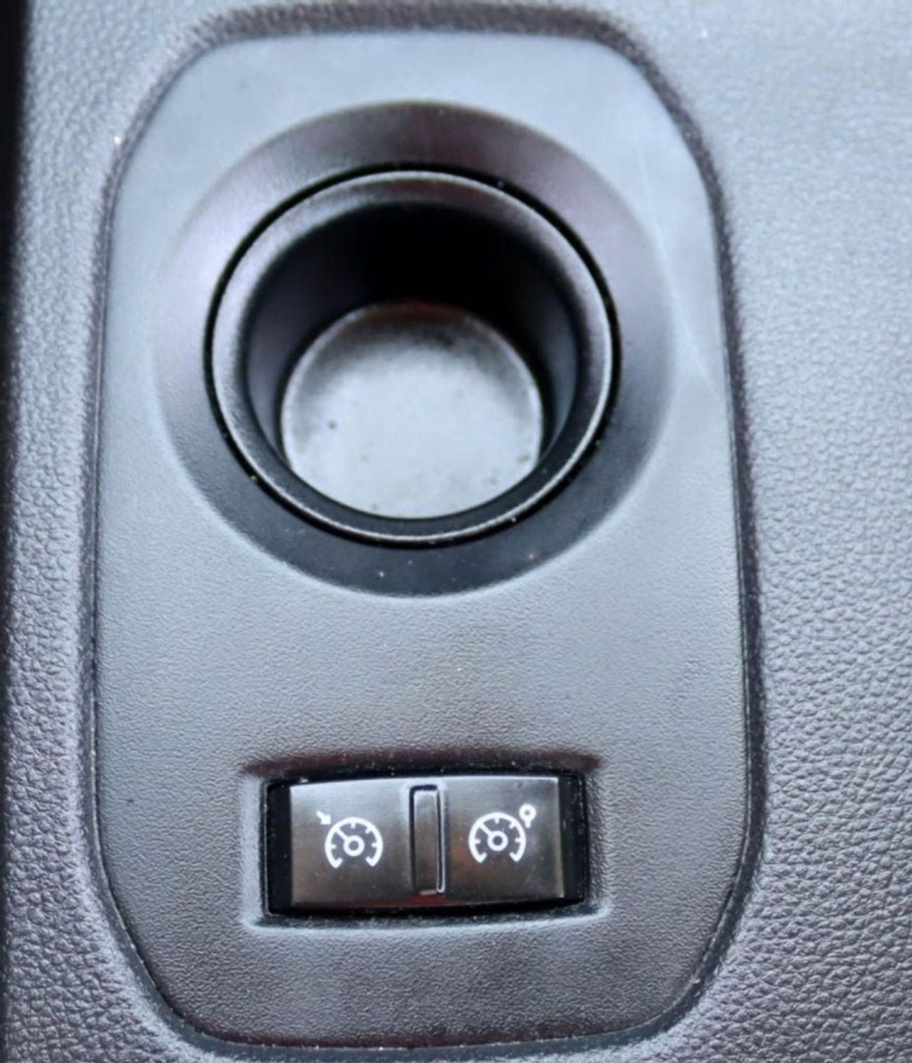 Renault Duster SE 1.6LRenault Duster  2020 GCC  1.6L accident-free, in excellent condition. 444 P.M