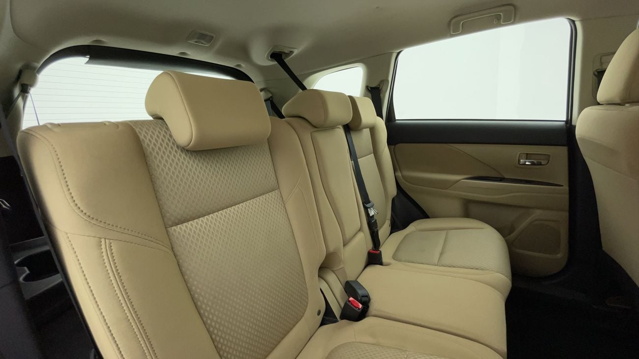 ميتسوبيشي آوتلاندر GLX MIDLINE 2.4 | بدون دفعة مقدمة | اختبار قيادة مجاني للمنزل