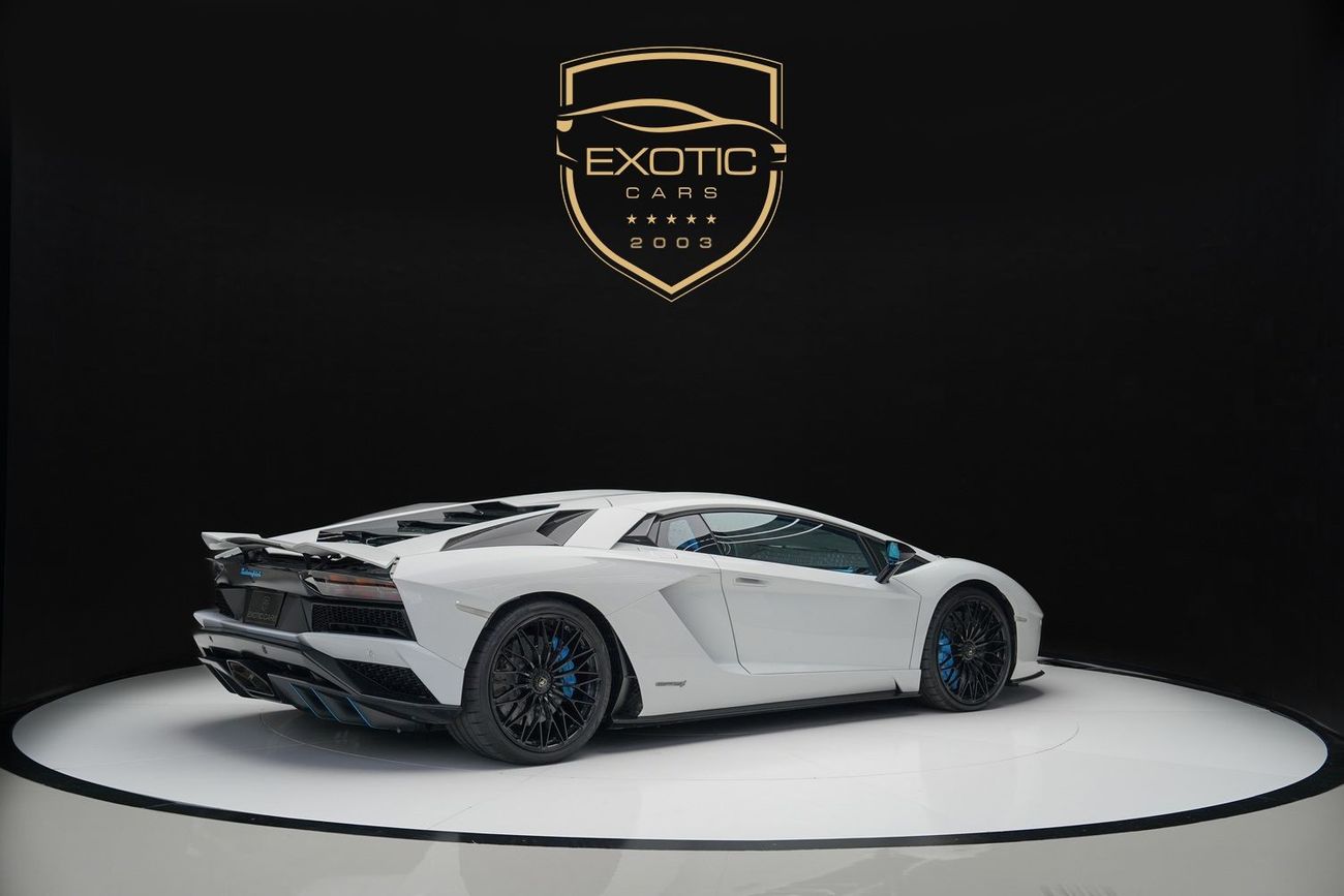 لامبورغيني أفينتادور 6.5L V12