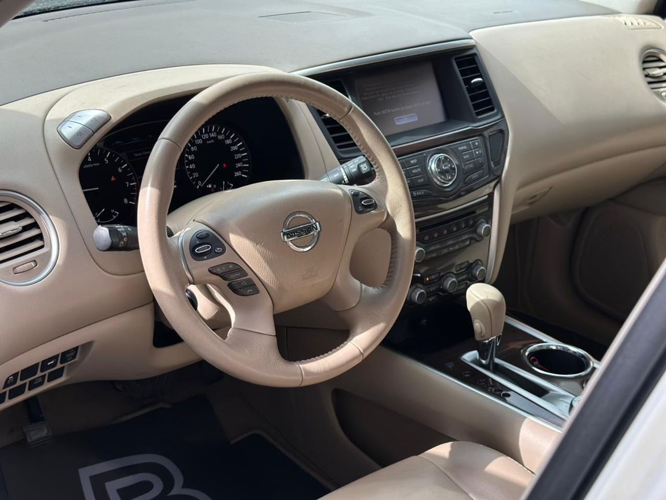 Nissan Pathfinder SV 3.5L (260 HP) 4WD NISSAN PATHFINDER | GCC | 2015 | FULL OPTIONS 7SEATERS WITH PANORAMIC ROOF