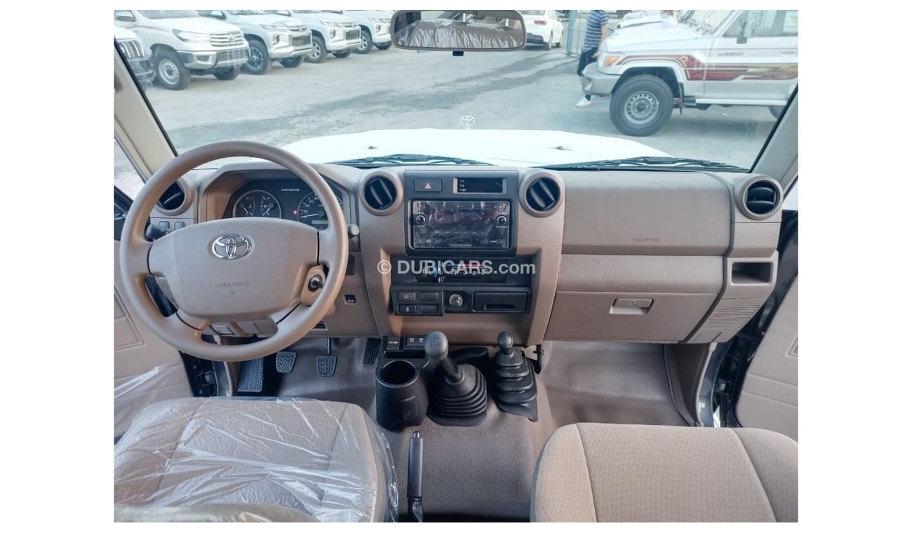 Toyota Land Cruiser 70 4.0L V6 2doors (Winch + Alloy Wheels)