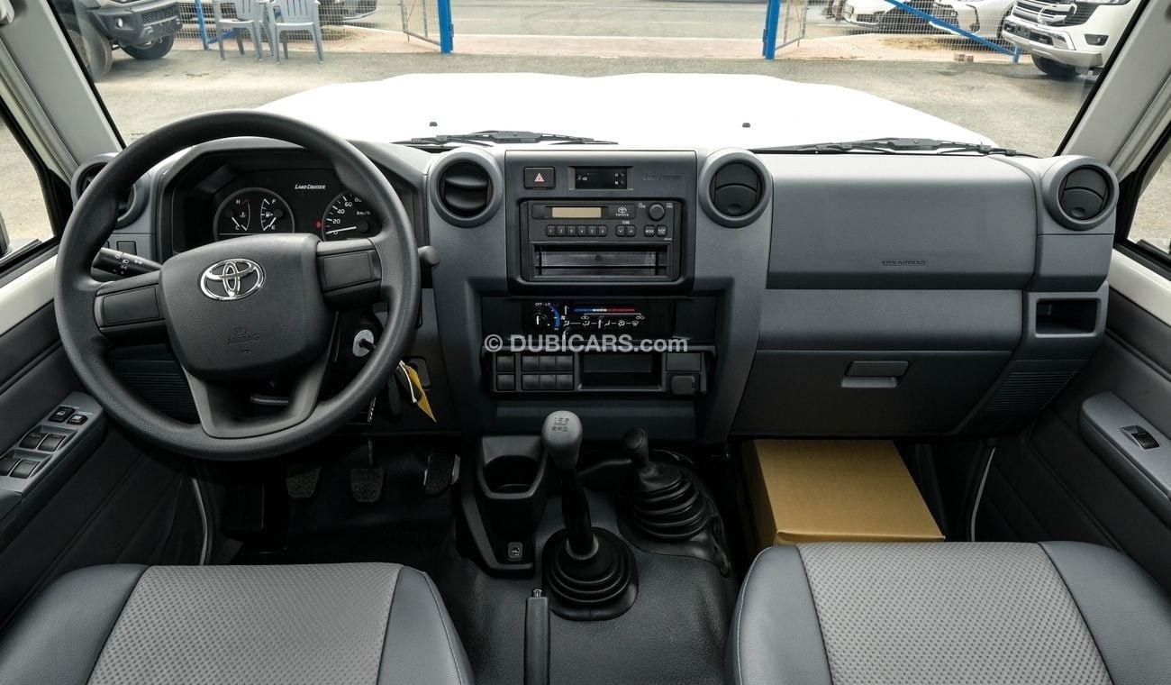 Toyota Land Cruiser Pick Up LC79 DOUBLE CABIN 4.2 DIESEL - STANDARD OPTIONS