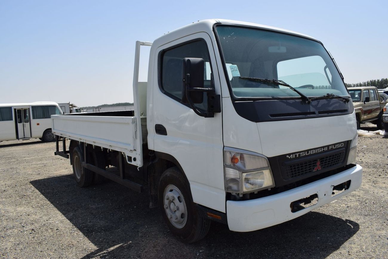 Mitsubishi Fuso Canter Mitsubishi Canter Pick up, model:2015. Free of accident with low mileage
