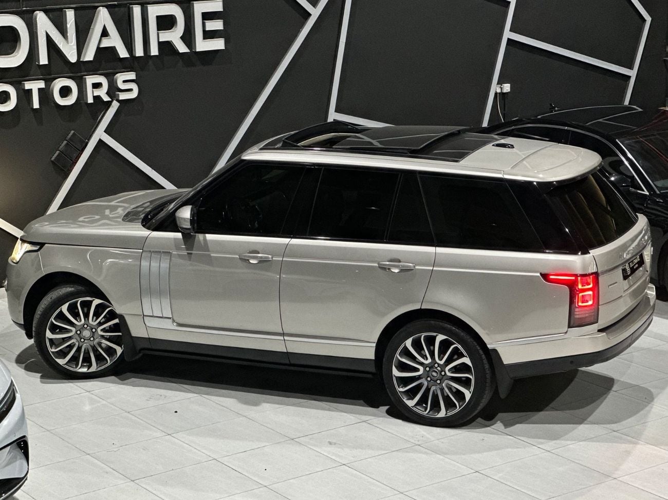 لاند روفر رينج روفر Autobiography 5.0L (375 HP)