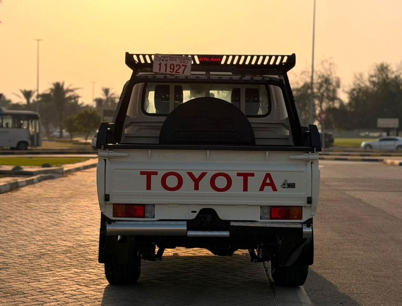 تويوتا لاند كروزر بيك آب Brand New L Pickup Australian Specs Diesel engine Right hand Drive Manual Gear