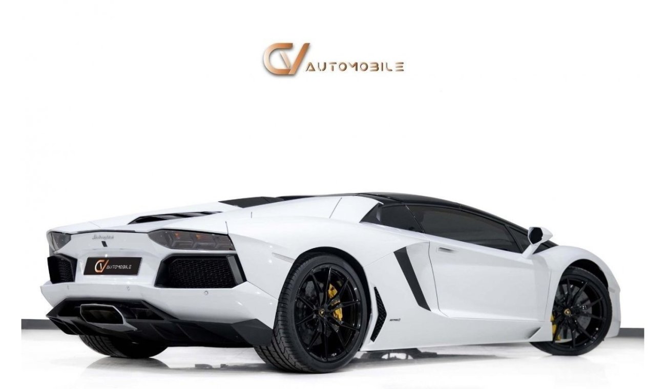 Lamborghini Aventador Roadster - GCC Spec