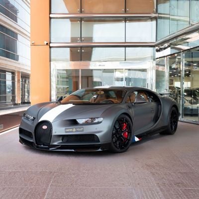 بوغاتي شيرون  2021 BUGATTI CHRION (1 OF 20) DONE 6000KM (4 YEARS WARRANTY+ SERVICE)