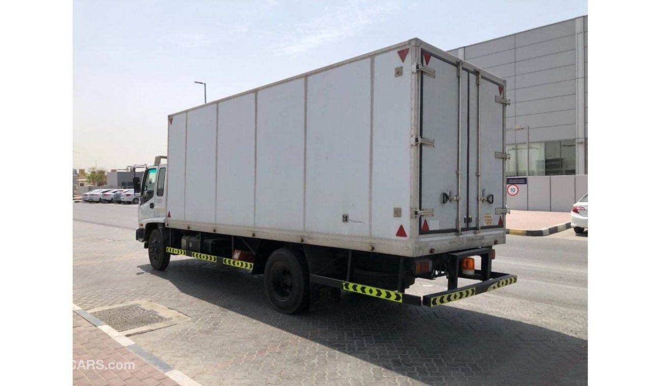 Isuzu NPR GCC FREEZER