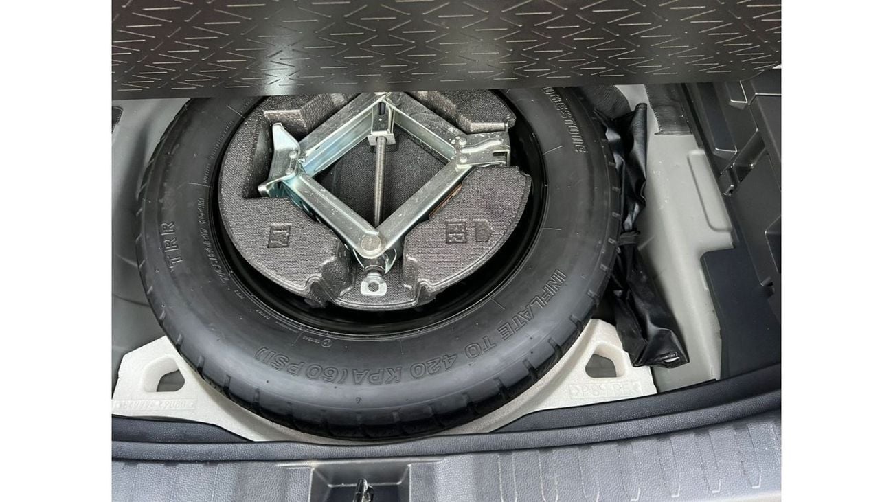 تويوتا راف ٤ 2019 Toyota Rav4 XLE // SUNROOF // 2.5L V4 / UAE PASS