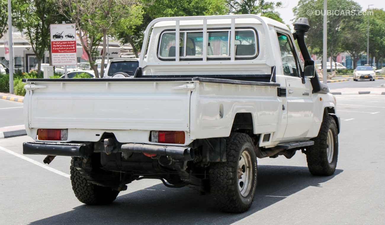 Toyota Land Cruiser Pick Up