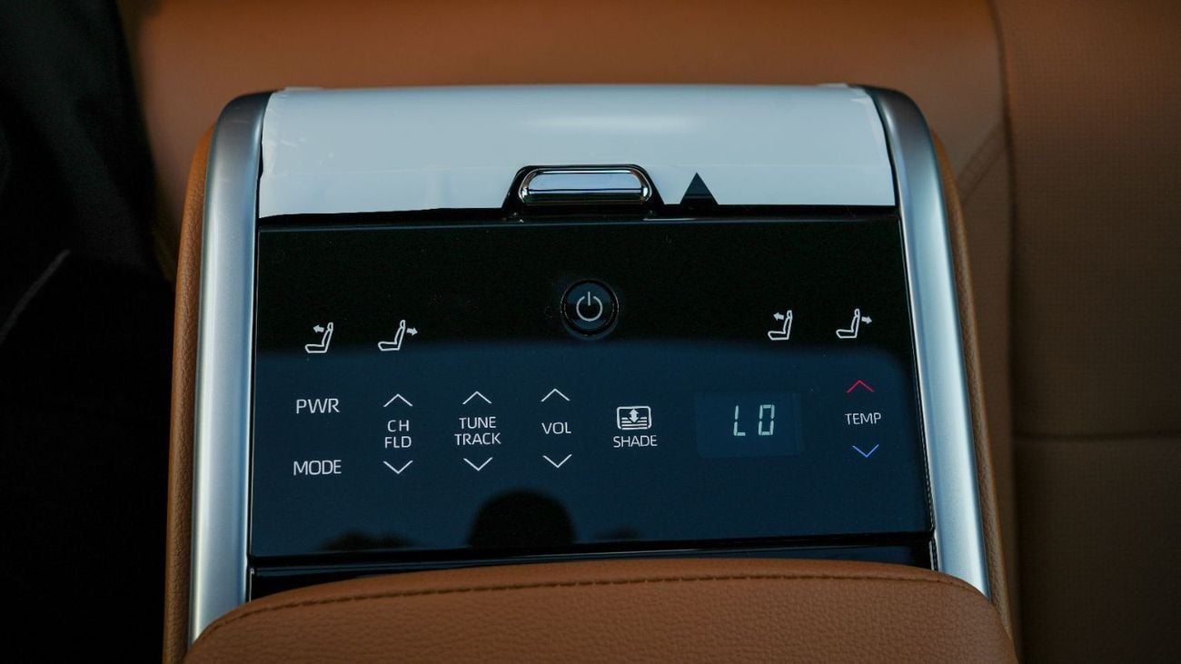 Toyota Camry 2025 Toyota Camry Lumiere 2.5L AT Hybrid (Blue-Tan)