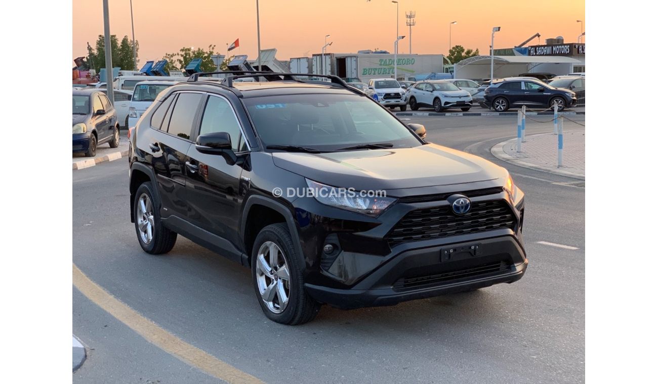 Toyota RAV4 2021 TOYOTA RAV4 XLE HYBRID