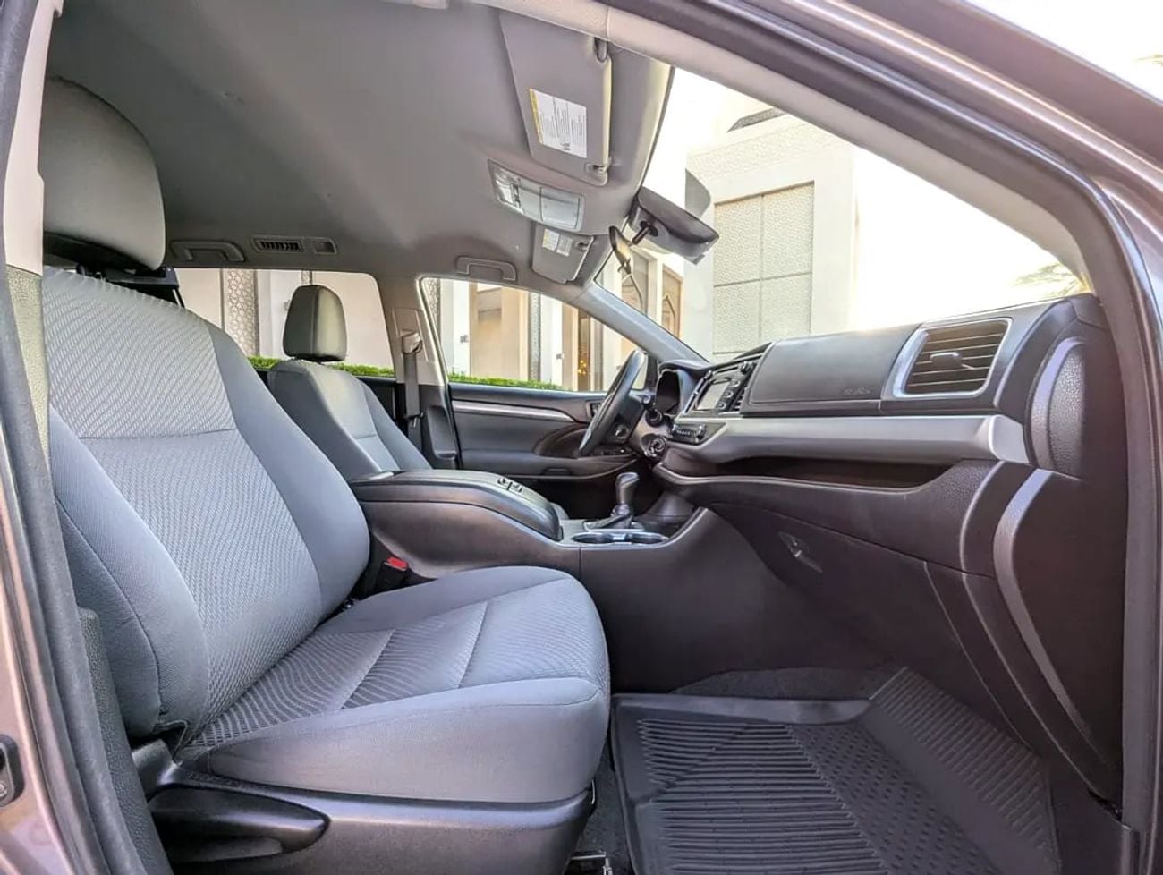 تويوتا هايلاندر Le Plus 3.5L V6- Rear Camera - 7 Seater