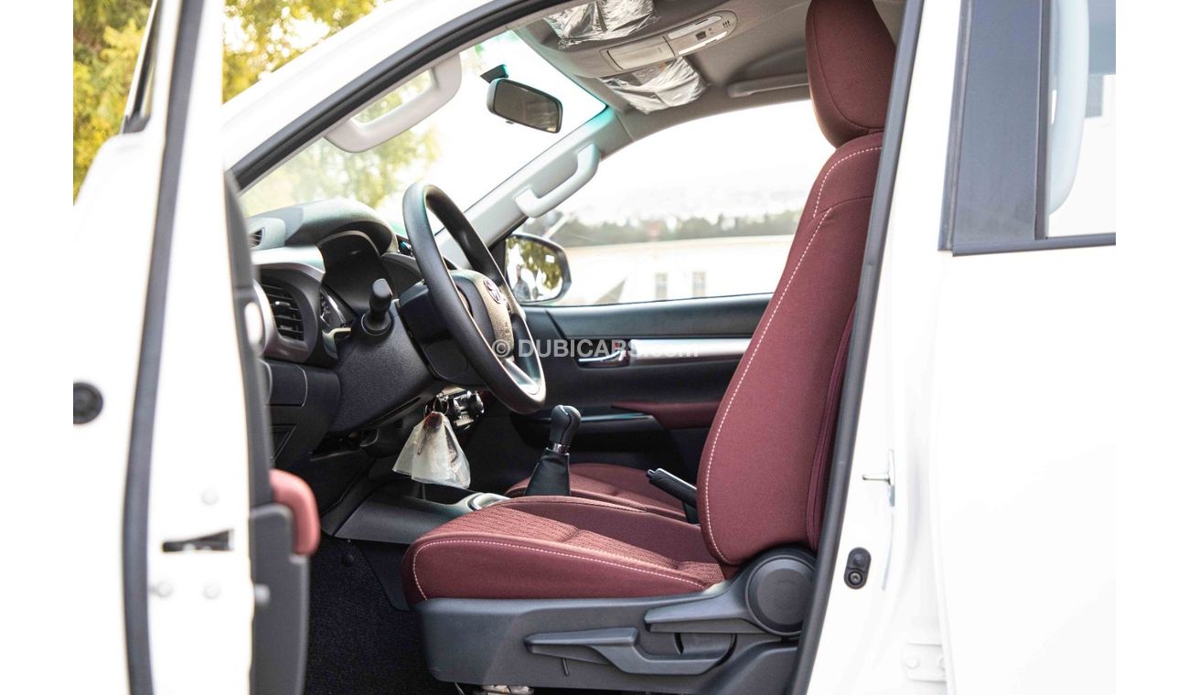 Toyota Hilux 2023 Toyota Hilux 4x4 DC 2.7 HI SR5 Petrol Manual - Super white inside red - Export Only