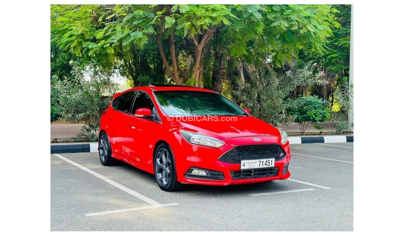 فورد فوكاس 2015 Ford Focus ST (3.5), 5dr Hatchback, 2L 4cyl Petrol, Manual, Front Wheel Drive