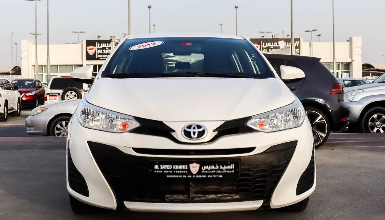 تويوتا يارس سيارة تويوتا ياريس SE (XP130) موديل 2019، هاتشباك بخمسة أبواب، محرك بنزين سعة 1.3 لتر، ناقل حركة أوت