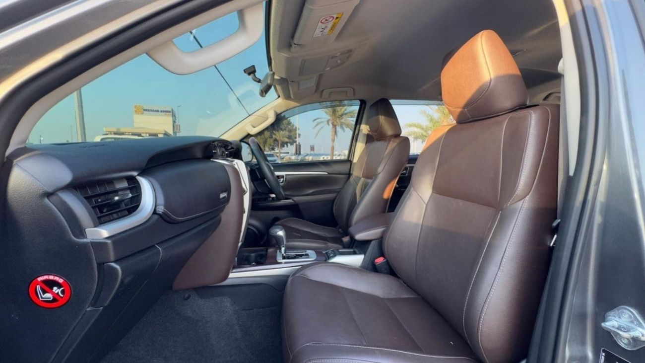 Toyota Fortuner LEGENDER BODY KIT INSTALLED | REAR VIEW CAMERA | ELECRIC SEAT | 2.8L DIESEL | RHD | 2016