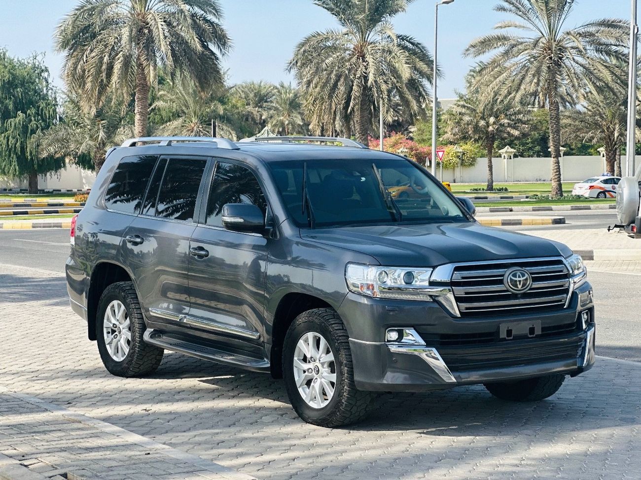 تويوتا لاند كروزر Sahara 2016 Model RHD Diesel Engine Full Option