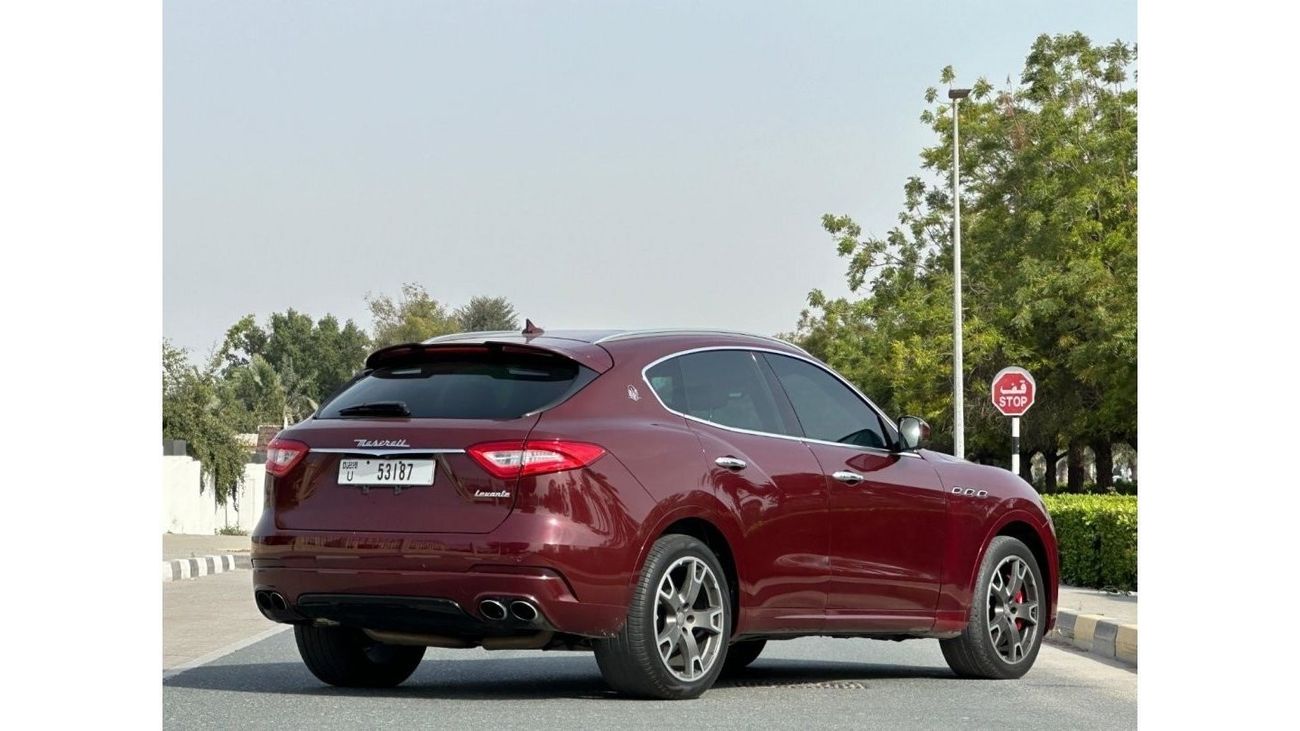 Maserati Levante Std