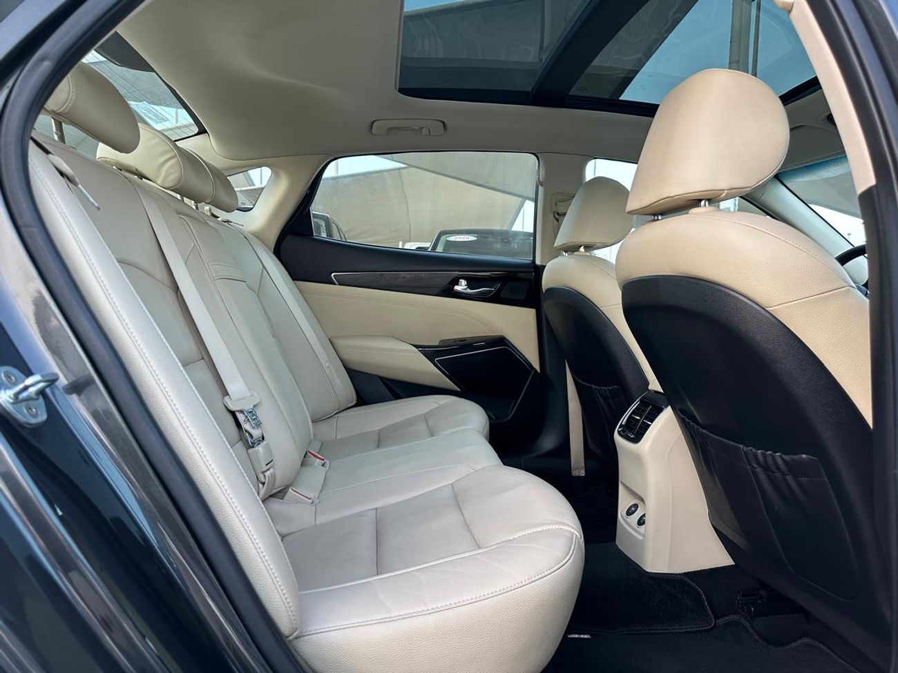 Kia Cadenza Kia Cadenza_Gcc_2021_Excellent_Condition _Full option