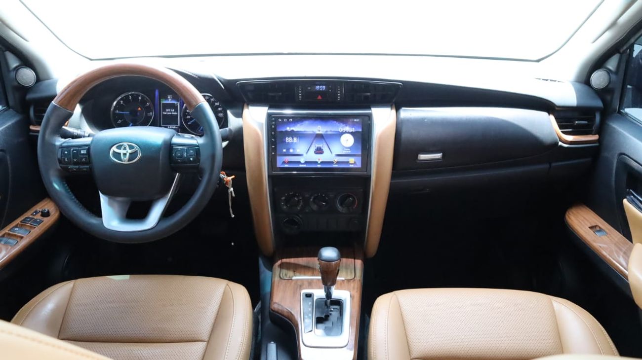 Toyota Fortuner 2017  TOYOTA FORTUNER TURBO