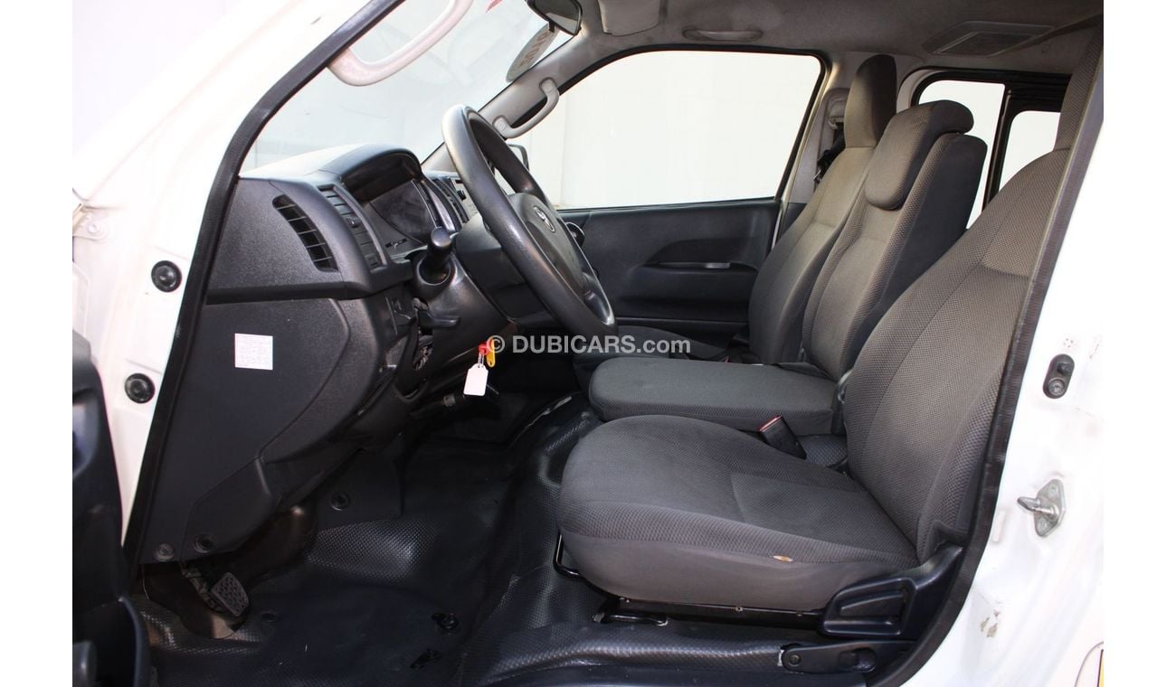 Toyota Hiace Toyota Hiace 2016 GCC in excellent condition, without accidents, very clean from inside and outside