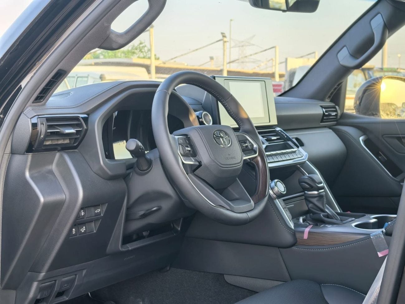 Toyota Land Cruiser GXR 4.0L NO RADAR