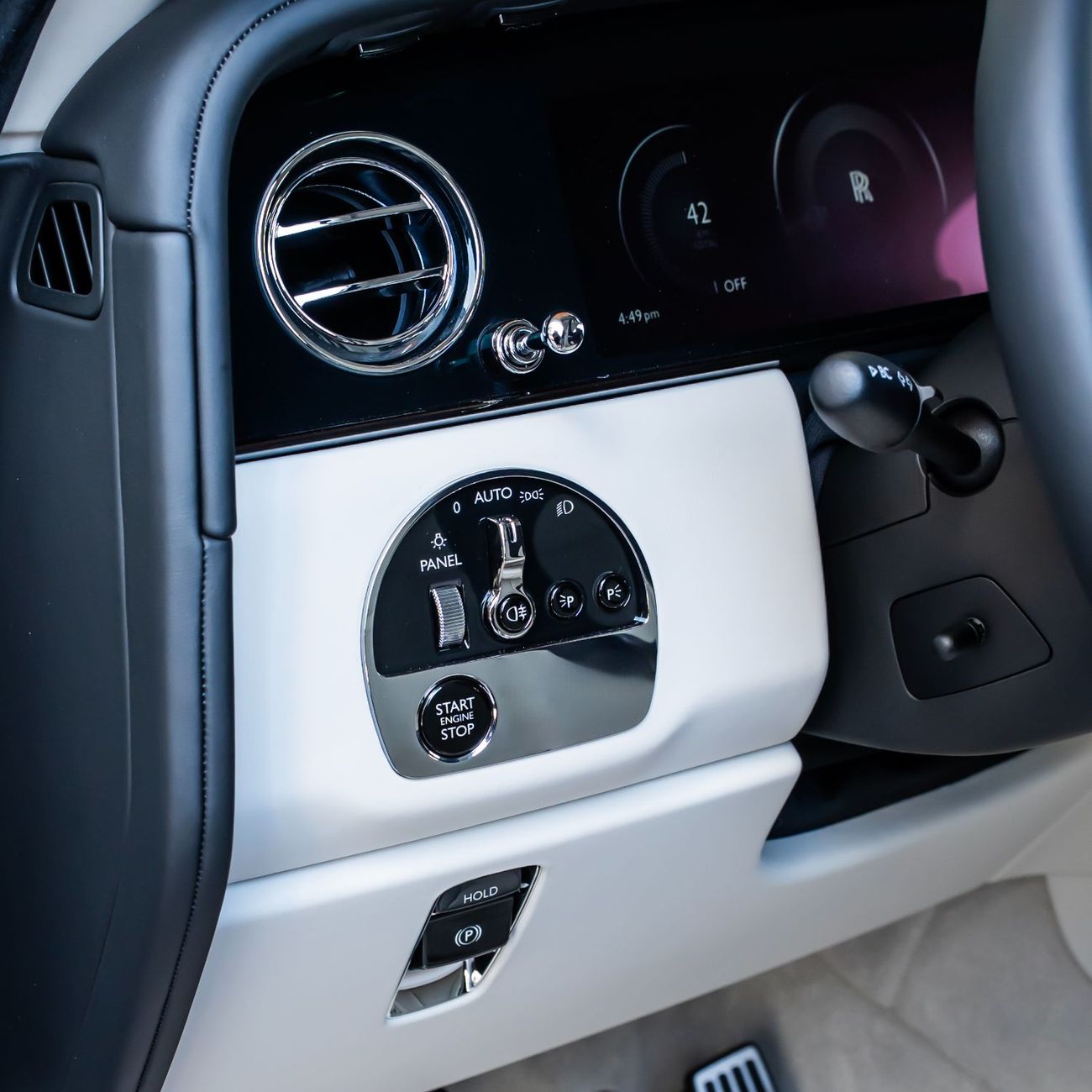 Rolls-Royce Cullinan 2026 ROLLS ROYCE CULLINAN SILVER BADGE BRAND NEW