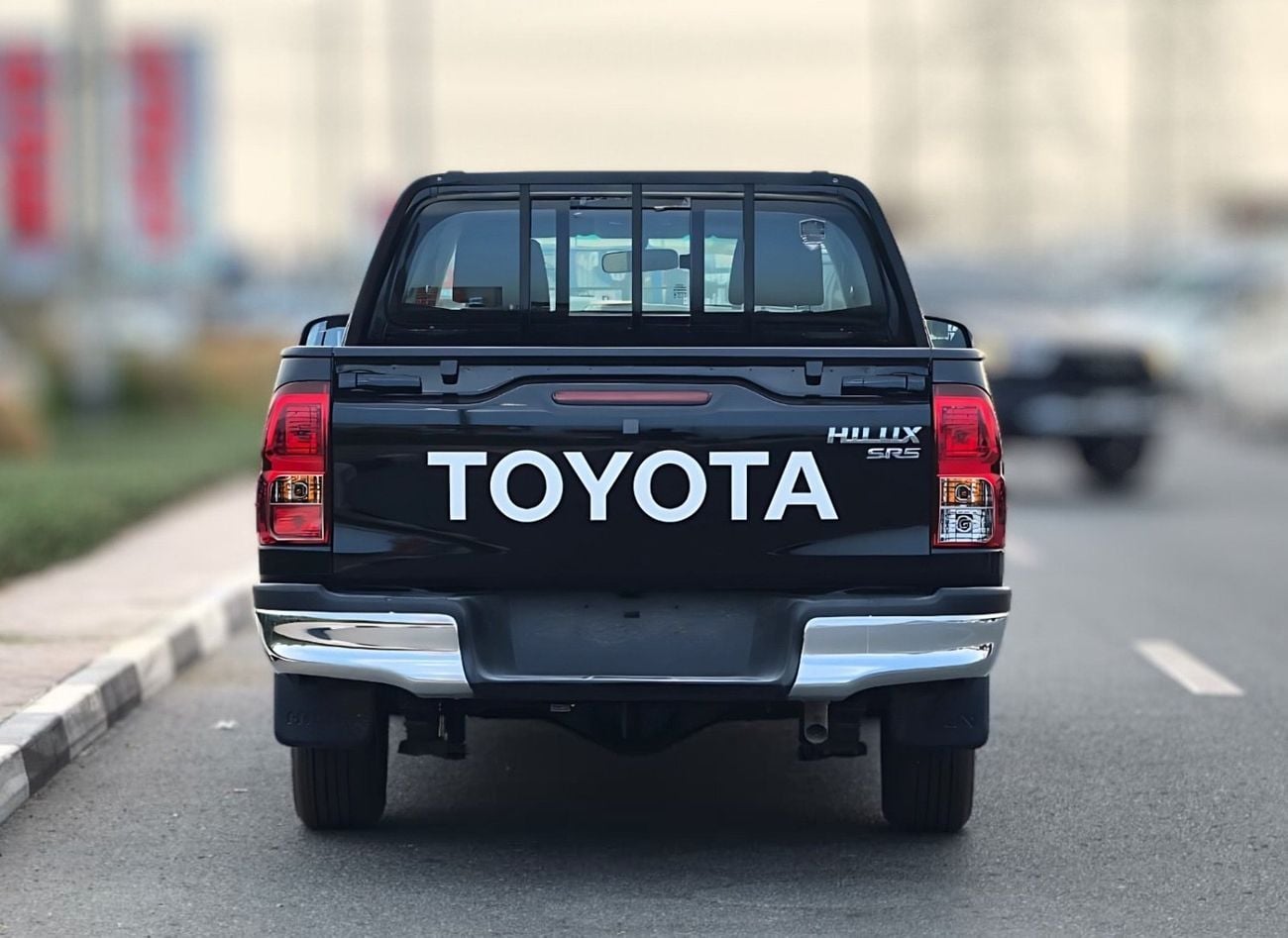 Toyota Hilux SGLX 2025 TOYOTA HILUX 2.7L PETROL 4x2 MANUAL TRANSMISSION