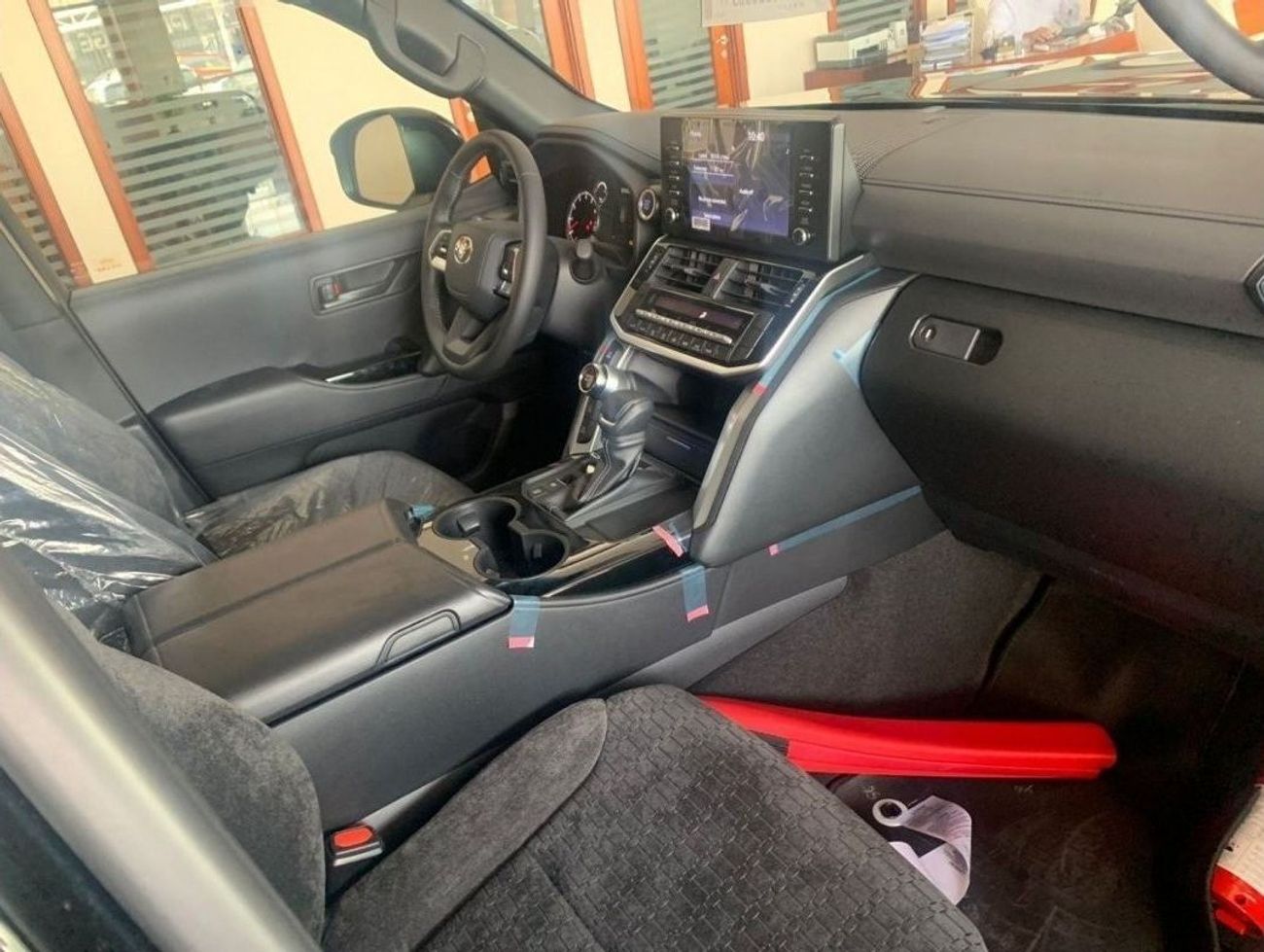 Toyota Land Cruiser EX.R 4.0L V6 BLACK INSIDE BLACK