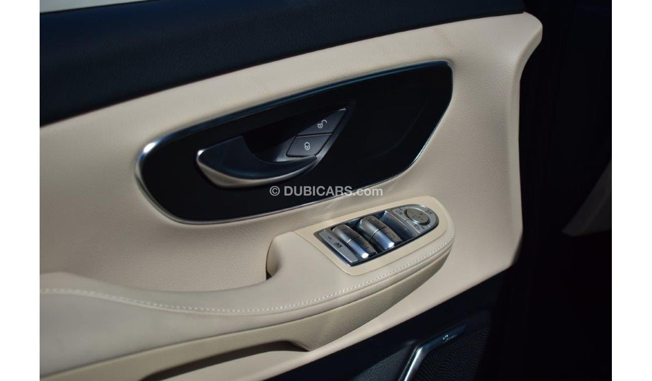 Mercedes-Benz V 250 Avantgarde Extralong 2.0l Petrol 8 Seat Automatic