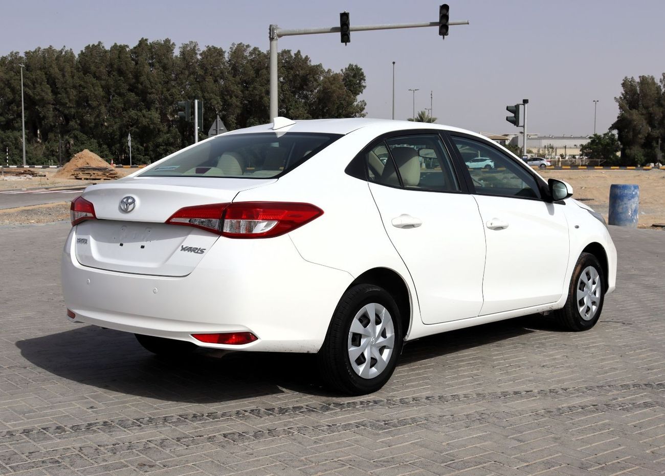 Toyota Yaris GCC ACCIDENTS FREE- ORIGINAL PAINT - SEDAN  - 1.5 CC