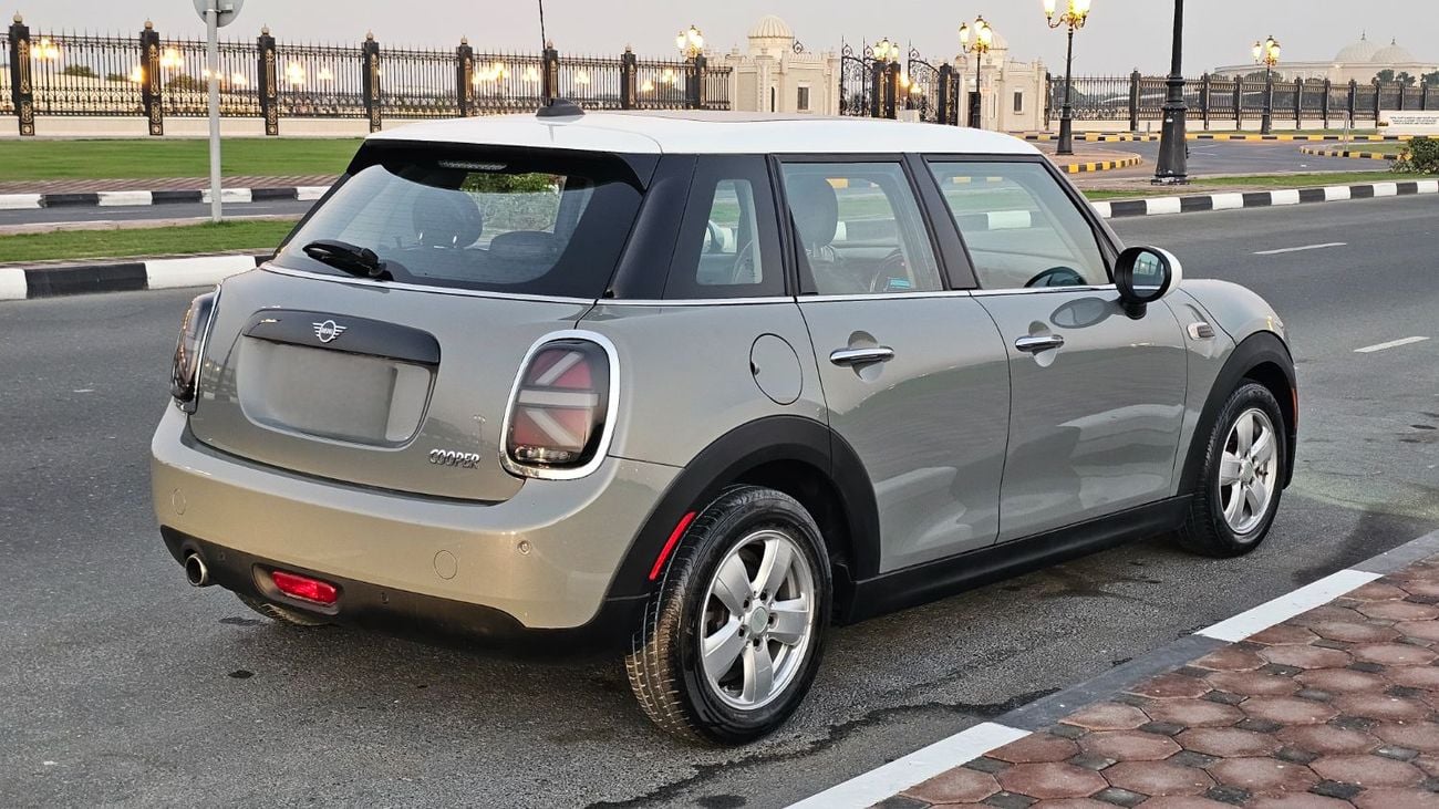 Mini Cooper Std 1.5L (4 Seater)