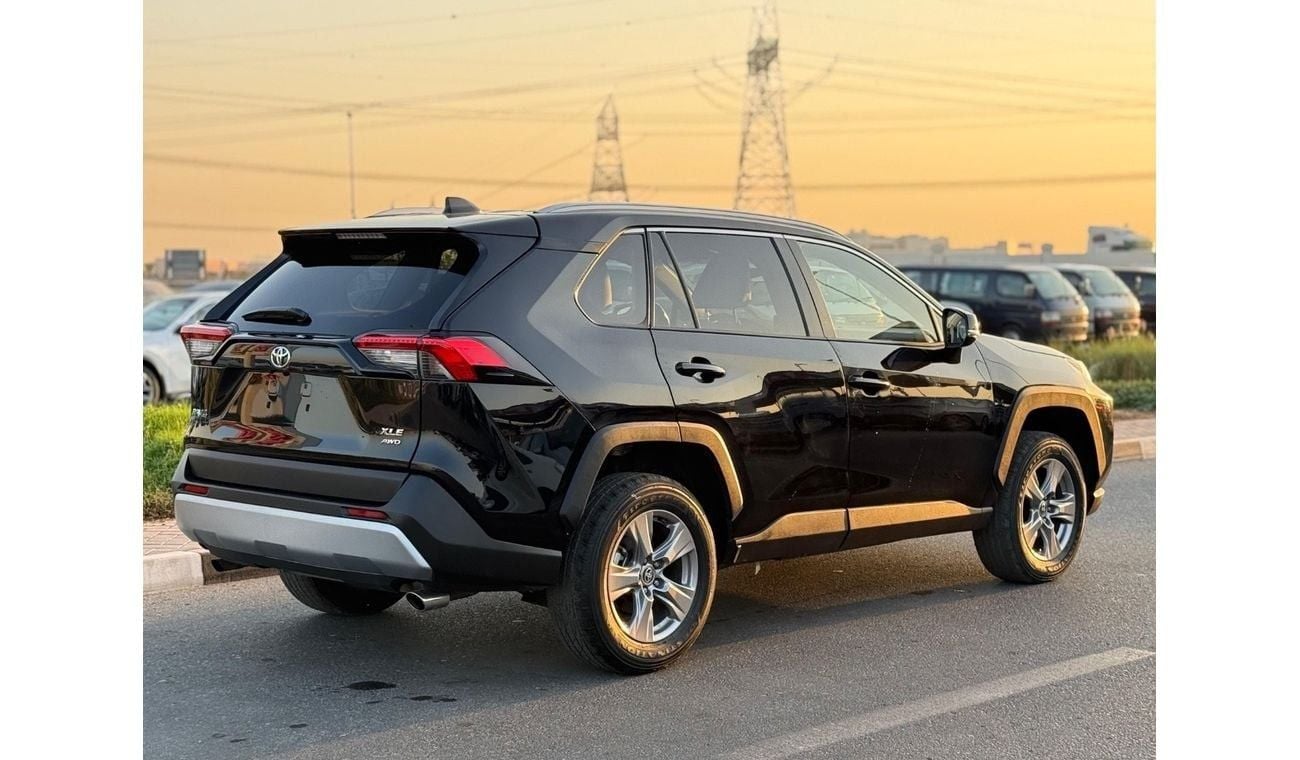 Toyota RAV4 TOYOTA RAV4 XLE 2023