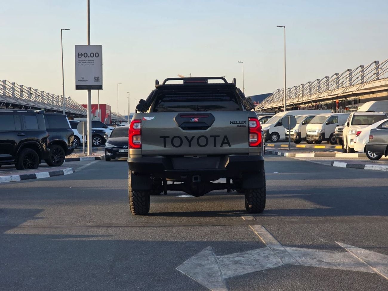 Toyota Hilux 2016 | 2.8L DIESEL ENGINE | MANUAL TRANSMISSION | RHD | SMART CAB | DIGITAL AC | AIR SNORKEL | PUSH