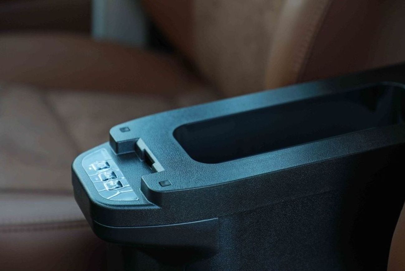 Toyota Land Cruiser Pick Up 2024 TOYOTA LC79 LX Z DOUBLE CAB 2.8 - BEIGE inside TAN | Export Only