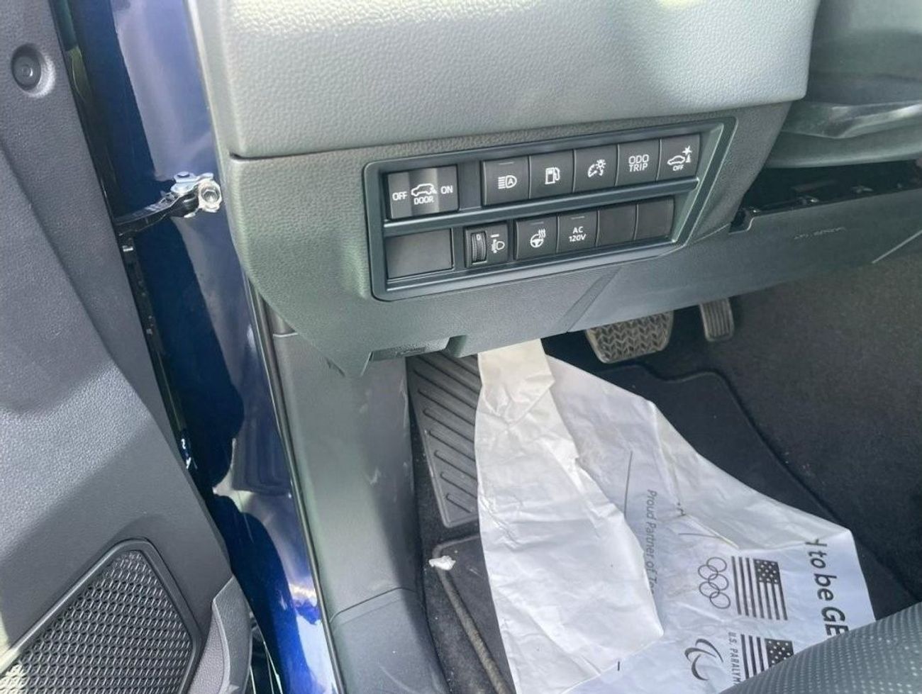 تويوتا سيكويا limited  full option Hybrid