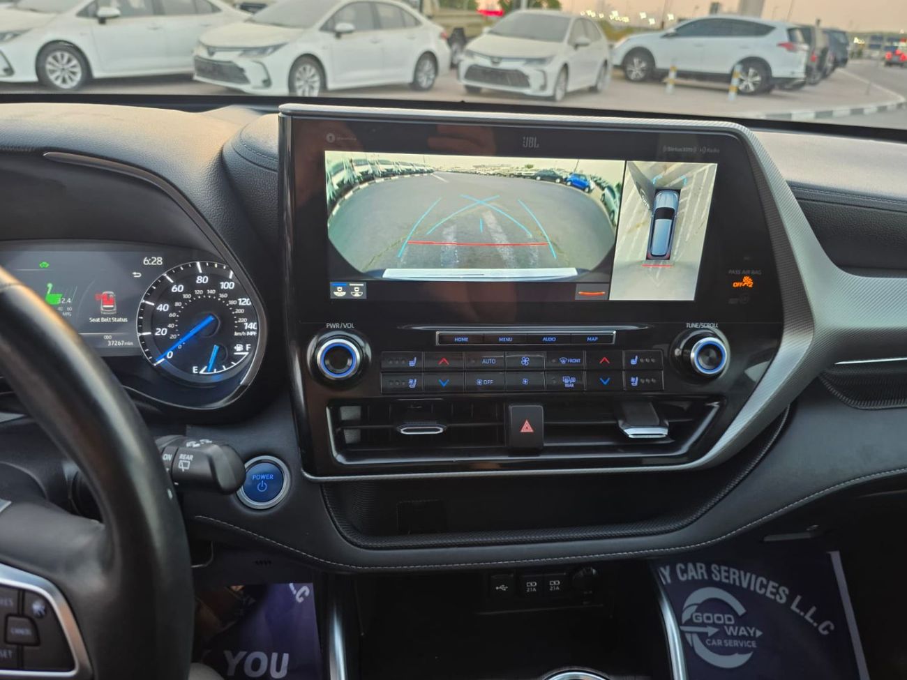 تويوتا هايلاندر 2.5L Hybrid Platinum