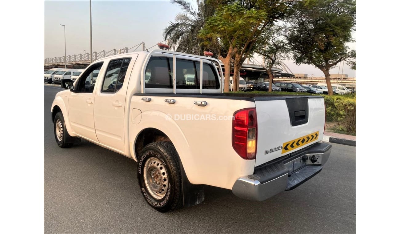 Nissan Pickup NISSAN NIVARA DIESEL 4X4 MODEL 2011 GULF SPACE