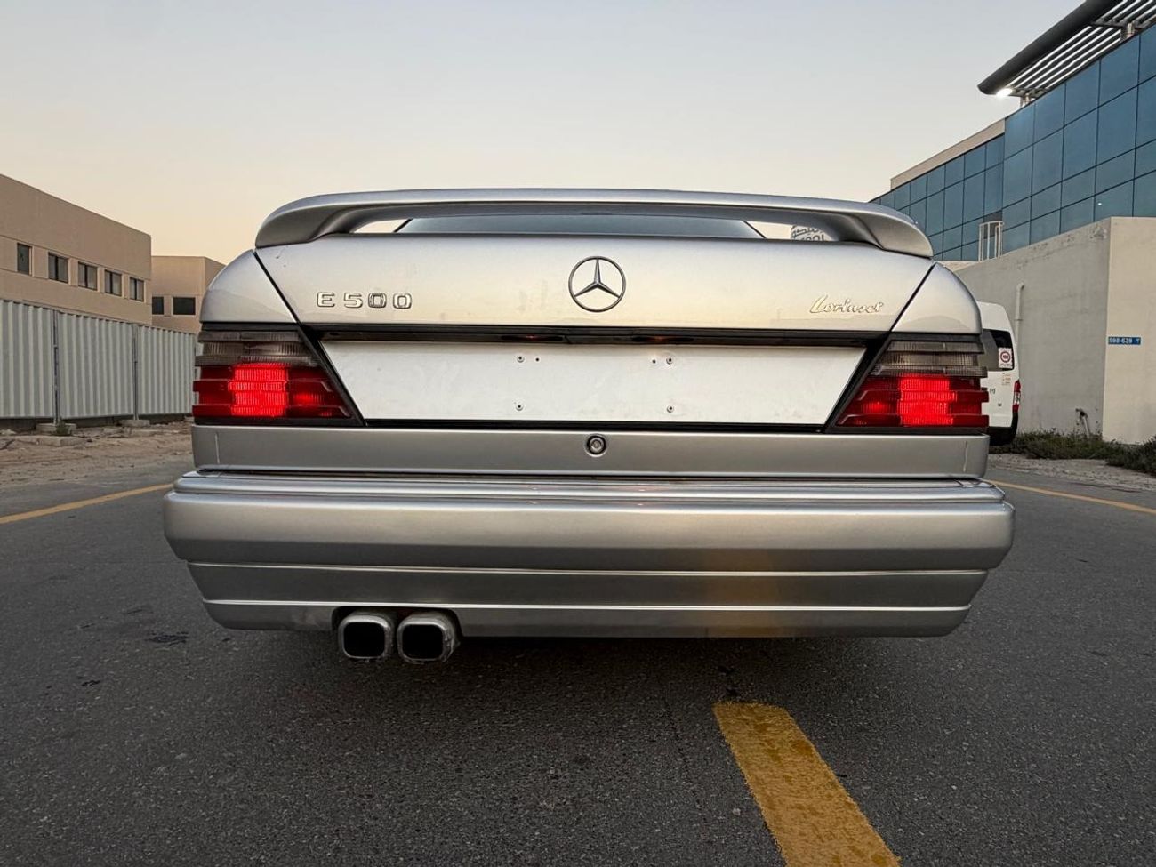 مرسيدس بنز E 500 Lorinser