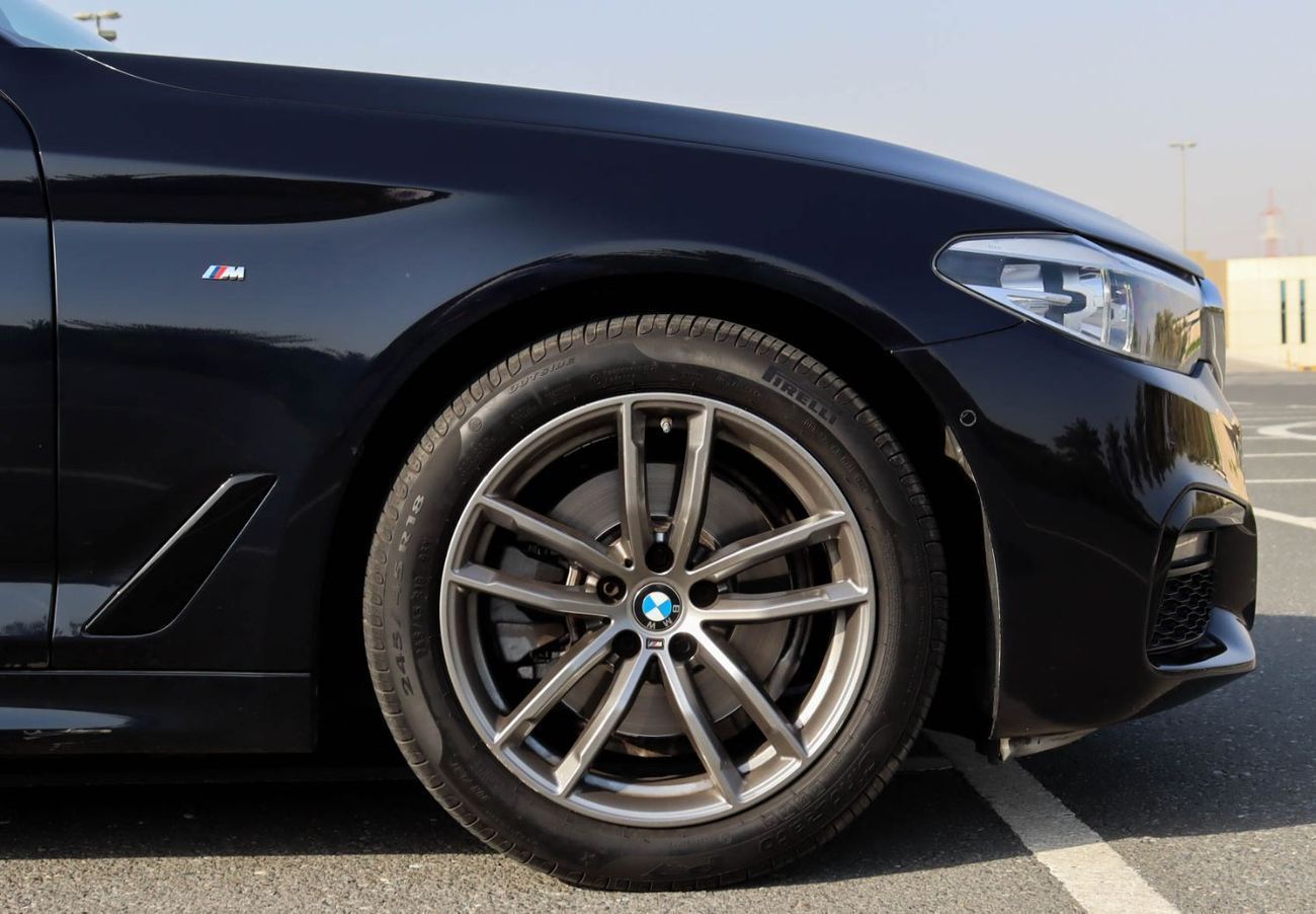 BMW 520i Std 2.0L BMW | 520i M-KIT | 2020 GCC Full Service History Accident free | Original Paint | 1367 P.M